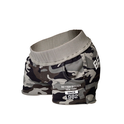 Rough Sweat Shorts, Green Camo Print i gruppen Träningskläder / För henne / Shorts hos Proteinbolaget.se (PB-3781)